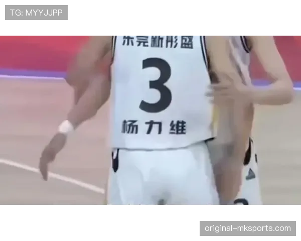 杨力维私下生活跟赛场判若两人，居然还有这闺蜜圈？